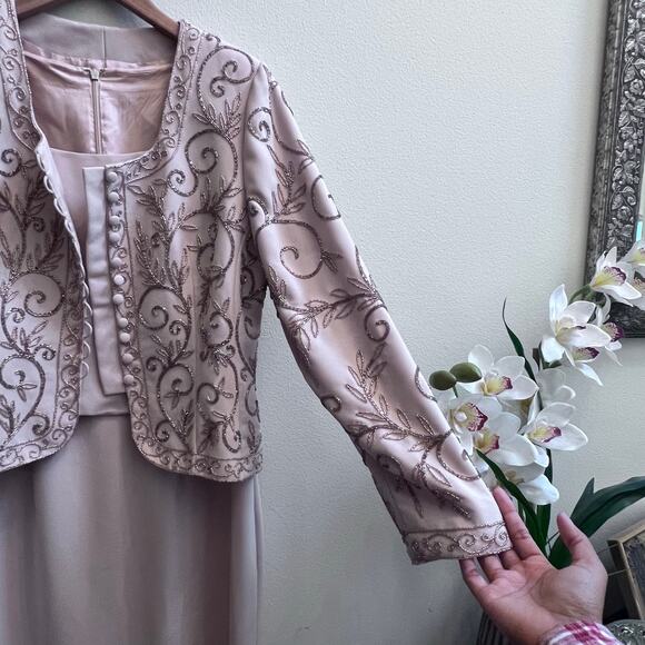 La Belle Fashion 2 Piece Cream Dress & Jacket Mother of Bride Formal Beaded Coat - Picture 5 of 8